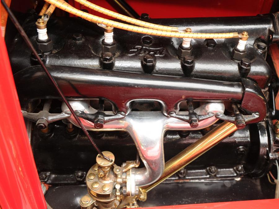  Ford Model T Tourer 1910 года  (фото 2 из 4)